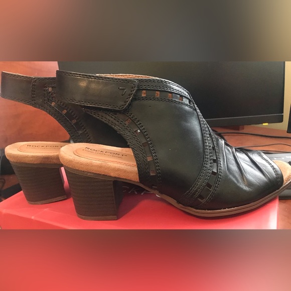 NWT Rockport Cobb Hill Hattie Envelope Black Leather Shoe/Sandal Size 9M - Picture 3 of 10